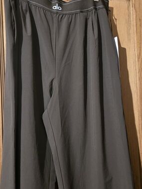 ALO Yoga BROWN Wide-Leg Track Pants